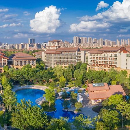 Hilton Wuhan Optics Valley Eksteriør billede