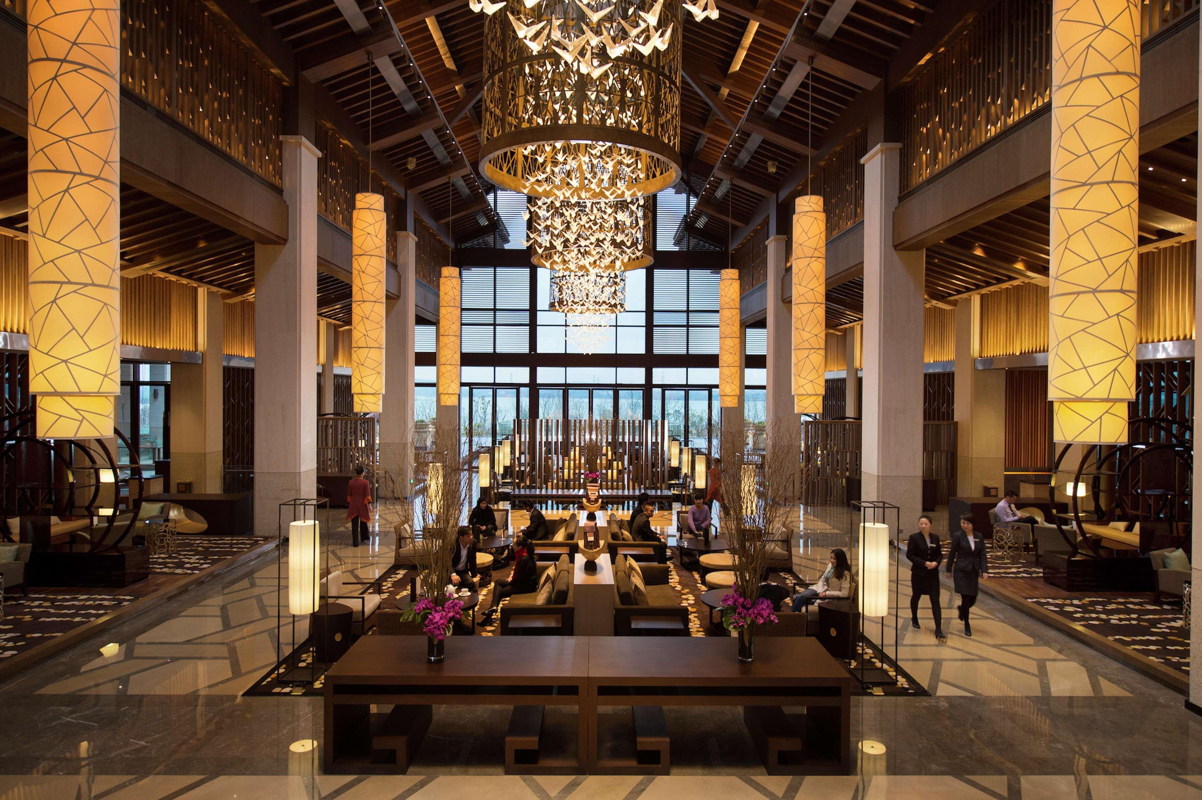 Hilton Wuhan Optics Valley Eksteriør billede