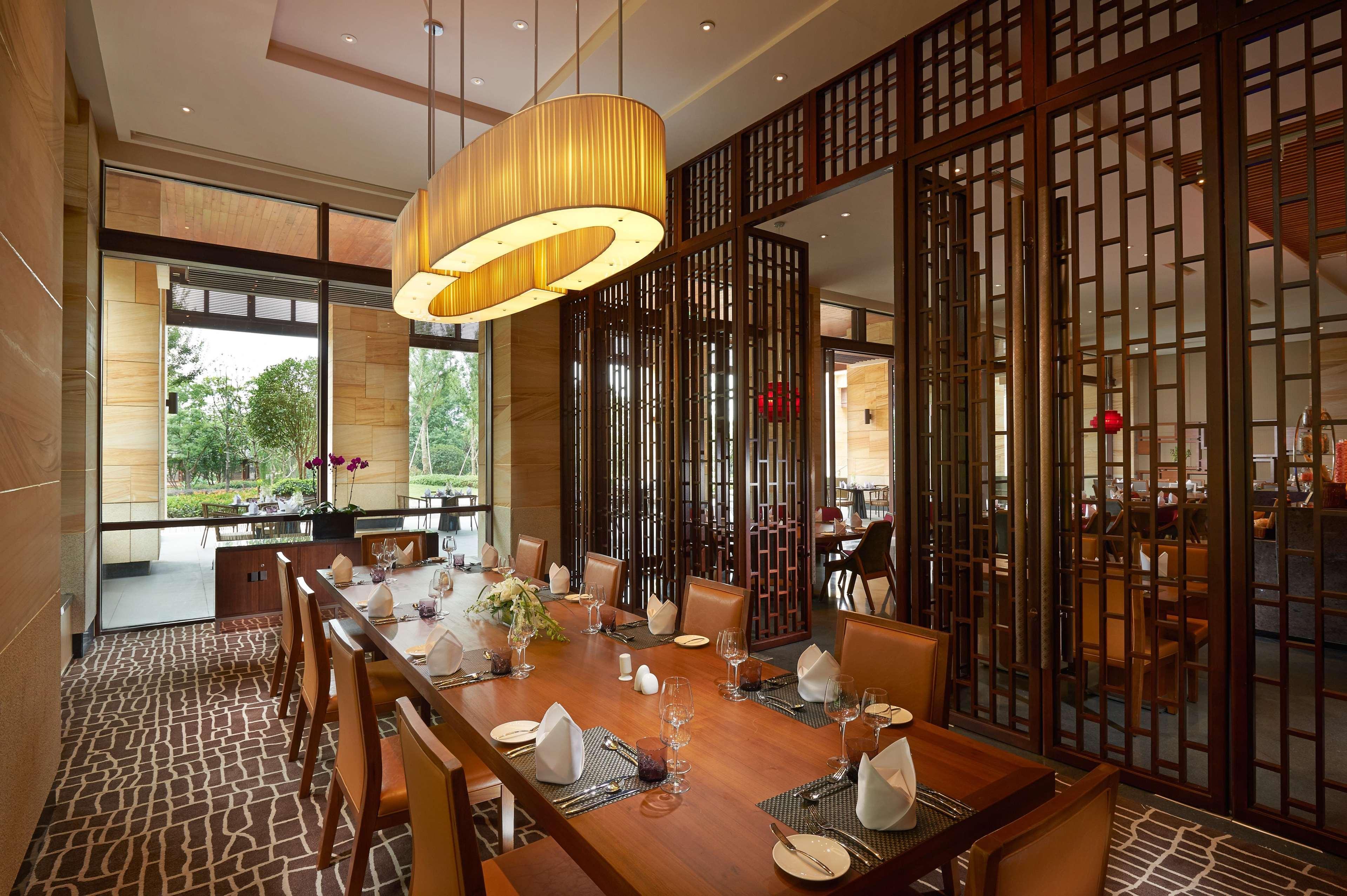 Hilton Wuhan Optics Valley Eksteriør billede