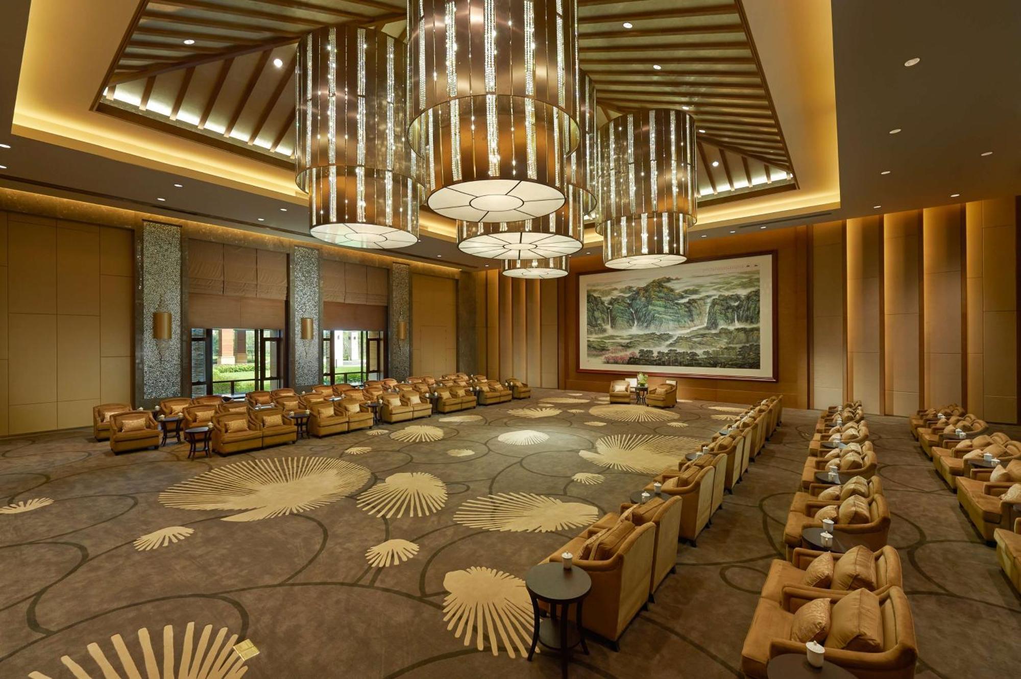 Hilton Wuhan Optics Valley Eksteriør billede