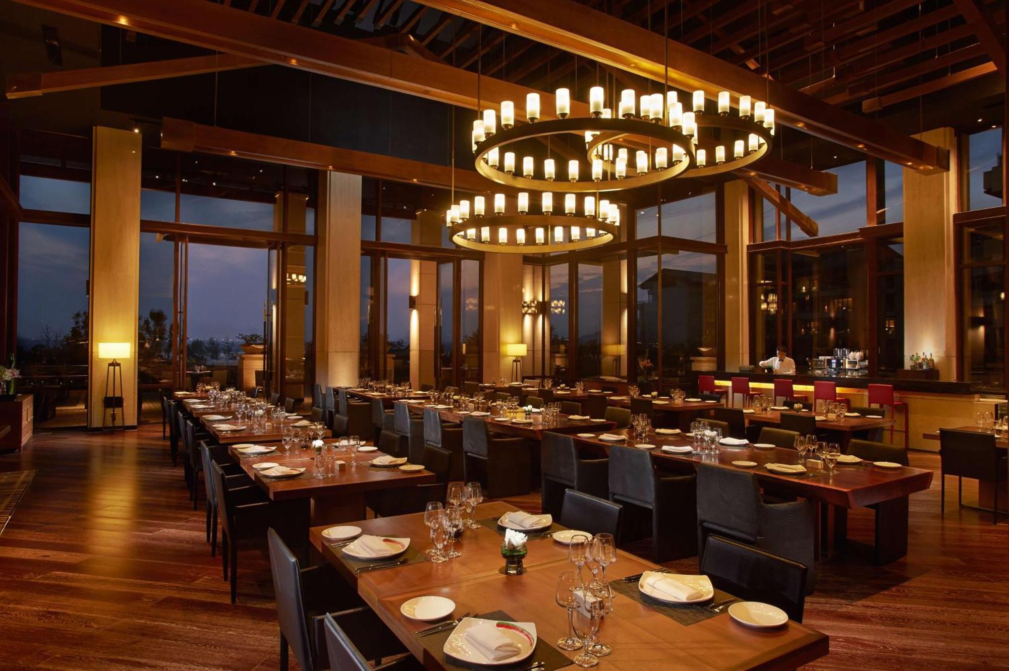 Hilton Wuhan Optics Valley Eksteriør billede