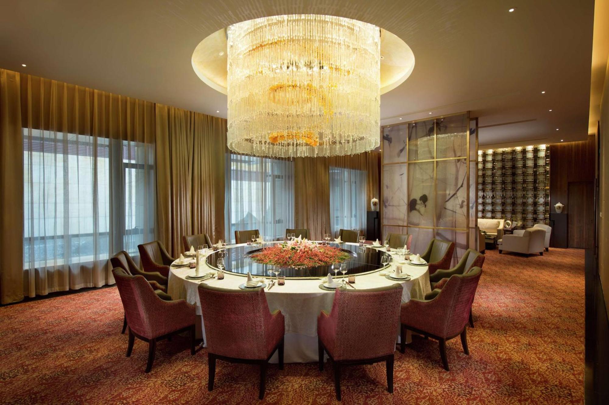 Hilton Wuhan Optics Valley Eksteriør billede